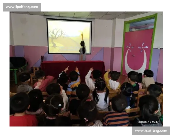 《勇敢的小狐狸与神奇森林的冒险旅程》